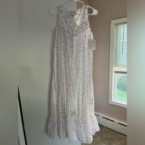 Eileen West nightgown